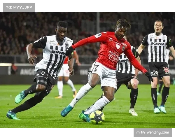 里昂主场取胜积30分 紧追欧战资格区